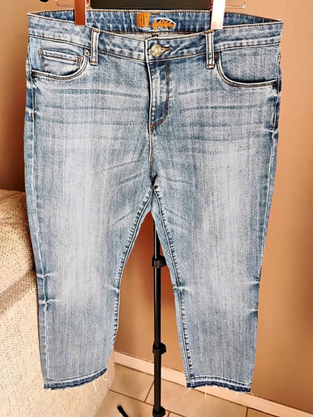 Kut Women's Size 14 Blue Jeans With Raw Hem